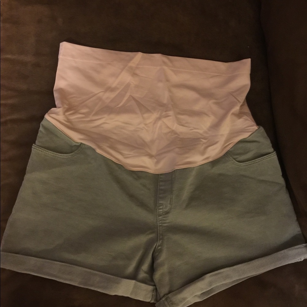 MATERNITY SHORTS - Size L